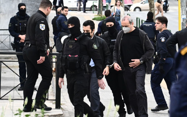 Κολωνός: Ισόβια στον Μίχο, ελεύθερη η μητέρα του παιδιού, αλλά και οι 17 που βίασαν το παιδί - Όλες οι ποινές