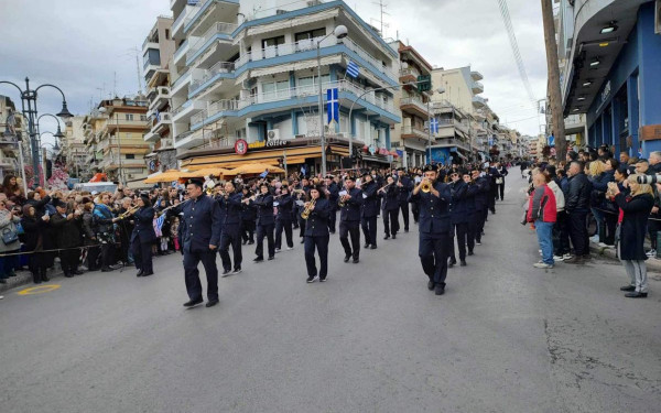 Δοξολογία και παρέλαση στον δήμο Νεάπολης Συκεών για την 25η Μαρτίου (φωτ.)