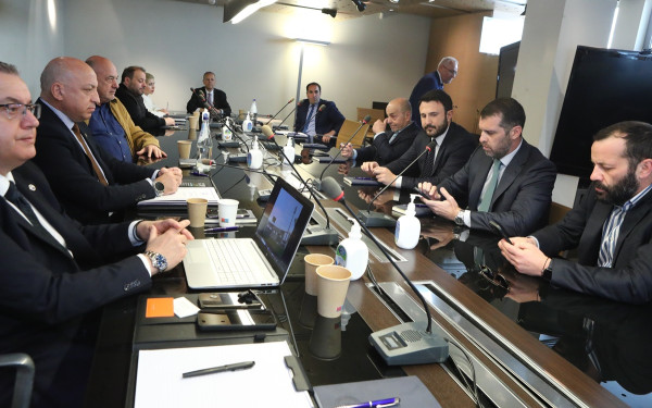 Μπαλτάκος: «Με τις σημερινές συνθήκες, ο τελικός δεν μπορεί να γίνει με κόσμο» - Ο Καρυπίδης τα «έψαλε» στον πρόεδρο της ΕΠΟ