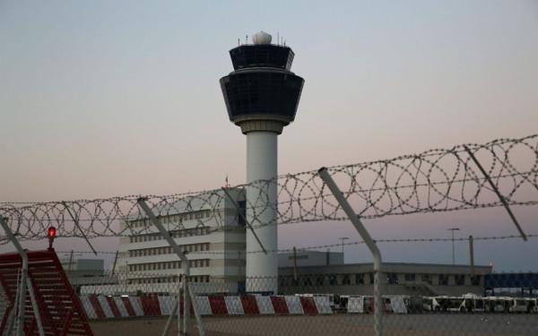 Σε απεργιακές κινητοποιήσεις στις 25 και 26 Νοεμβρίου οι ελεγκτές εναέριας κυκλοφορίας