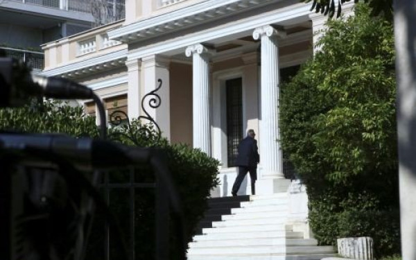 Ποια πρόσωπα της κυβέρνησης θα εμβολιαστούν μέσα στις επόμενες μέρες 