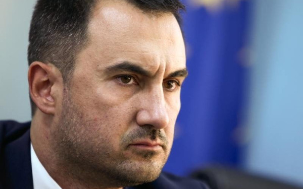 Χαρίτσης για Γεωργιάδη: Ο κ. Μητσοτάκης στηρίζει ή αποδοκιμάζει τις πρακτικές του υπουργού του;