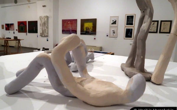 Θεσσαλονίκη: Ποιητικές συλλογές ενέπνευσαν καλλιτέχνες που δημιούργησαν σχετικά έργα και τα παρουσιάζουν σε ομαδική έκθεση