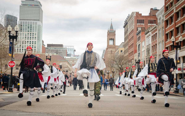 Βοστώνη: Μεγαλειώδης η παρέλαση της 25ης Μαρτίου από τους Έλληνες ομογενείς (φωτ.)