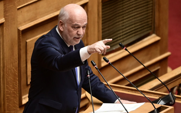Φλωρίδης για τον Άγνωστο Στρατιώτη: «Δεν έχουμε περιθώρια διχασμού και μάλιστα σε εθνικά σύμβολα»