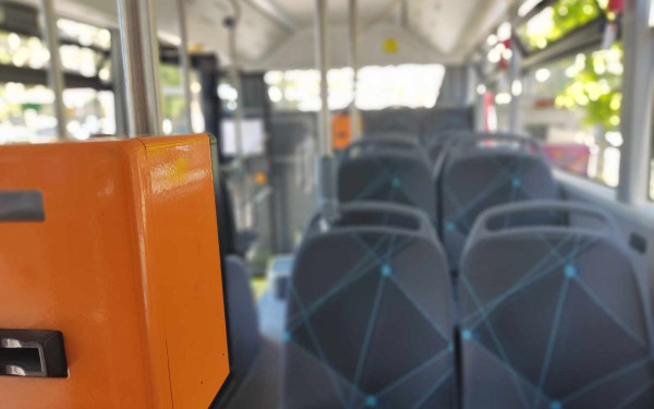 Ταξί VS Δημόσιες Συγκοινωνίες: Τι προτιμούν οι επιβάτες σε Αθήνα και Θεσσαλονίκη - Ο ρόλος των εφαρμογών