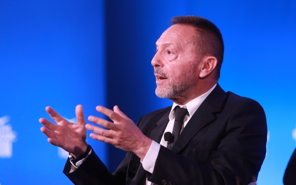 Αντίθετος σε μείωση των επιτοκίων το Δεκέμβριο ο Γ. Στουρνάρας