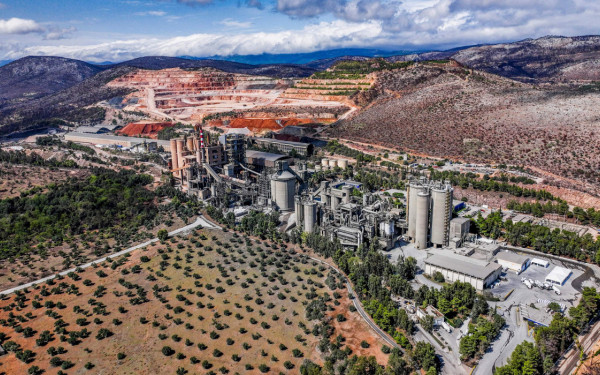 TITAN: Εγκαινιάσθηκε η πράσινη επένδυση των 26 εκατ. στο εργοστάσιο Καμαρίου