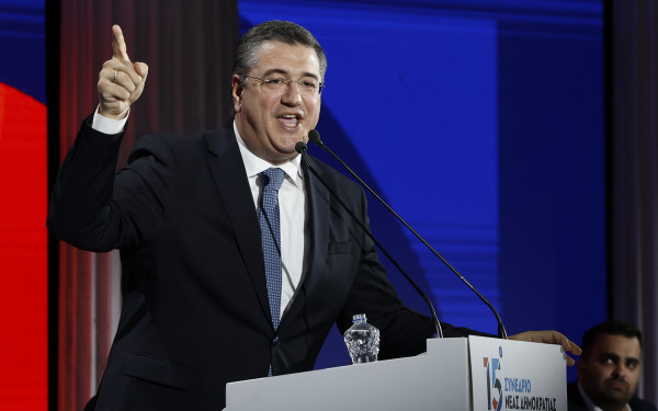 Η Ελλάδα προτείνει τον Τζιτζικώστα για Επίτροπο