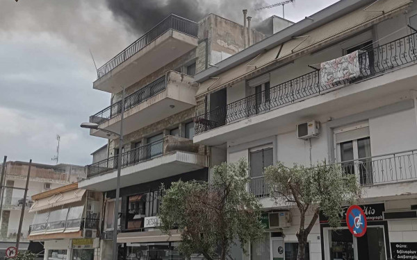 Θεσσαλονίκη: Στις φλόγες διαμέρισμα στην Ηλιούπολη (φωτ.)