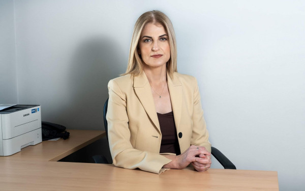 Δώρα Αυγέρη στη «ΜτΚ»: Ο ΣΥΡΙΖΑ-ΠΣ είναι η μόνη εναλλακτική στη νεοφιλελεύθερη διακυβέρνηση Μητσοτάκη