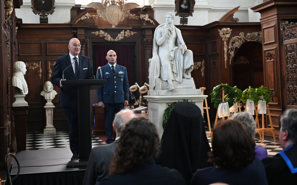 Μ. Βρετανία - Ν. Δένδιας: Ο Λόρδος Βύρων ήταν ο πιο γνωστός φιλέλληνας