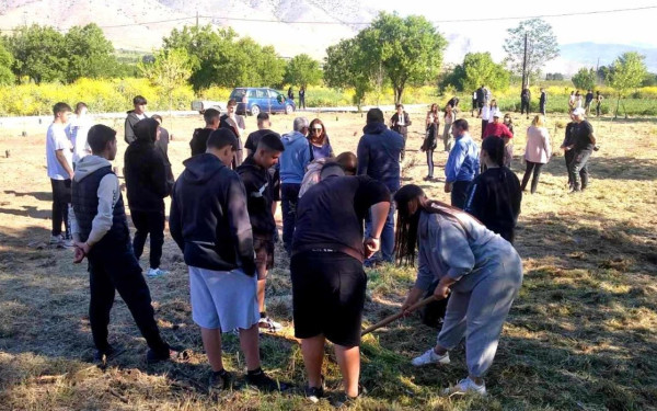 Τύρναβος: Φύτεψαν 57 δένδρα στη μνήμη των θυμάτων των Τεμπών - Δείτε φωτογραφίες