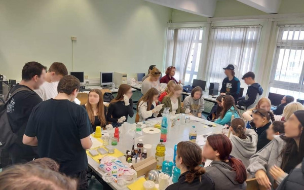 Το 32ο ΓΕΛ Θεσσαλονίκης συμμετείχε στο ευρωπαϊκό πρόγραμμα «Green Revolution the Best Solution» (φωτ.)