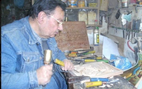 Λέσβος: Πέθανε ο παλαιότερος και πιο ξακουστός ξυλογλύπτης της Αγιάσου