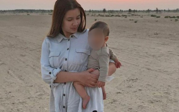 H 4χρονη κόρη της Καρολάιν Κράουτς πήρε μέρος σε παιδικά καλλιστεία στις Φιλιππίνες