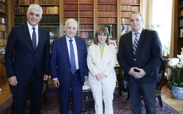 Την ΠτΔ επισκέφθηκε ο Κυρίζογλου (βίντεο) Την ΠτΔ επισκέφθηκε ο Κυρίζογλου (βίντεο)