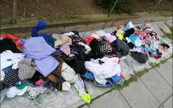 «Σκούπα» σε λαϊκές της Θεσσαλονίκης: Κατασχέθηκαν εκατοντάδες προϊόντα παρεμπορίου