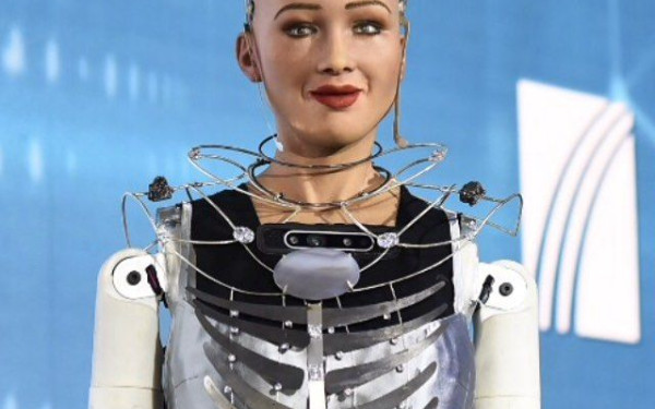 Η Sophia the Robot έρχεται στη Θεσσαλονίκη