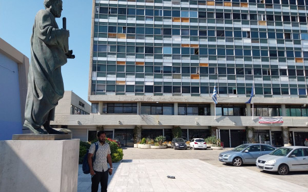 Το όνειρο ενός Ινδού να βαδίσει στα βήματα του Αριστοτέλη που έγινε πραγματικότητα (φωτ.)