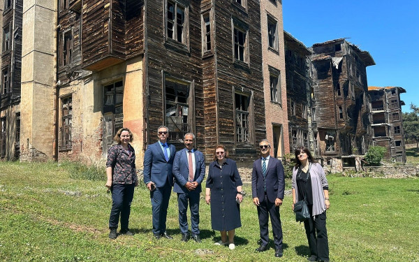 Κωνσταντινούπολη: Παρουσία των υπουργών Πολιτισμού Ελλάδας και Τουρκίας, η πρεμιέρα της θεατρικής παράστασης «Ρωμαίος και Ιουλιέτα»