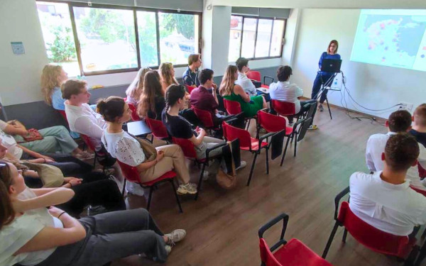Θεσσαλονίκη: Ήρθαν από την Ολλανδία για να γνωρίσουν την ΕΟΔ