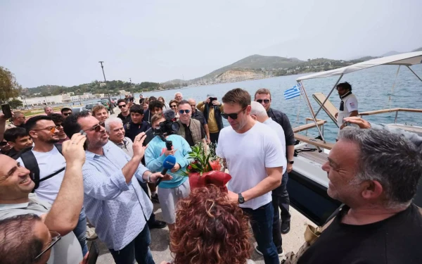 Απόλυτα ικανοποιημένος από την περιοδεία του στα νησιά του Αιγαίου ο Στέφανος Κασσελάκης