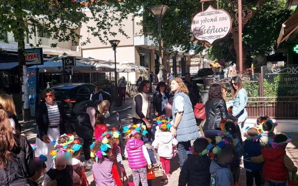 Δήμος Ωραιοκάστρου: Τα κάλαντα του Λαζάρου έψαλαν τα «Λαζαράκια» των δημοτικών παιδικών σταθμών