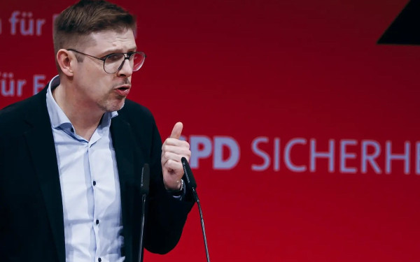 Γερμανία: Ξυλοκοπήθηκε υποψήφιος ευρωβουλευτής και υποβλήθηκε σε χειρουργική επέμβαση