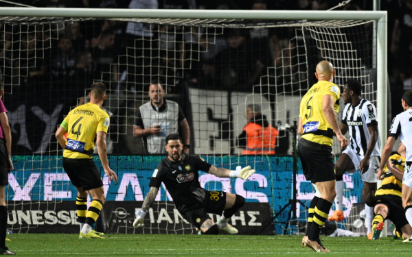 ΠΑΟΚ - ΑΕΚ 3-2: Με γκολ στο 90' άναψε ξανά η φλόγα στην Τούμπα