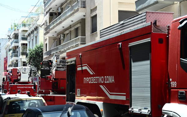 Θεσσαλονίκη: Συναγερμός στην Πυροσβεστική για φωτιά σε διαμέρισμα