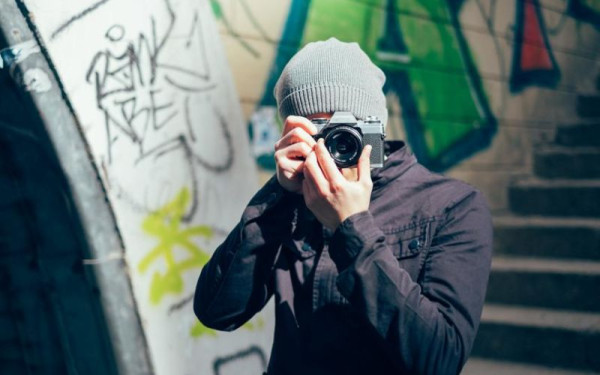 Θεσσαλονίκη: Τους φωτογράφισαν παρά τη θέλησή τους και βρήκαν τον μπελά τους - Δύο συλλήψεις