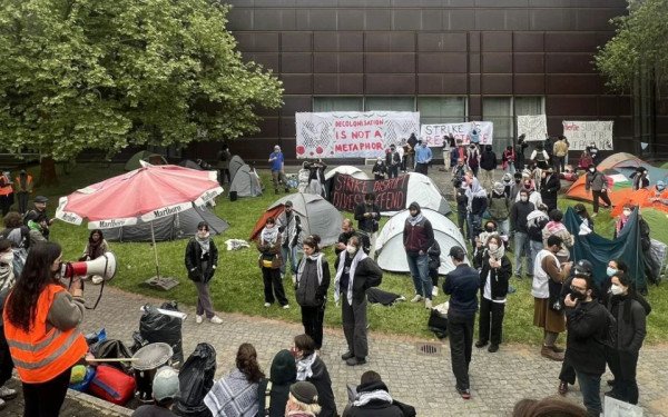 Βερολίνο: Κατάληψη από διαδηλωτές σε χώρο του Ελεύθερου Πανεπιστημίου - Συνθήματα κατά του Ισραήλ (βίντεο)