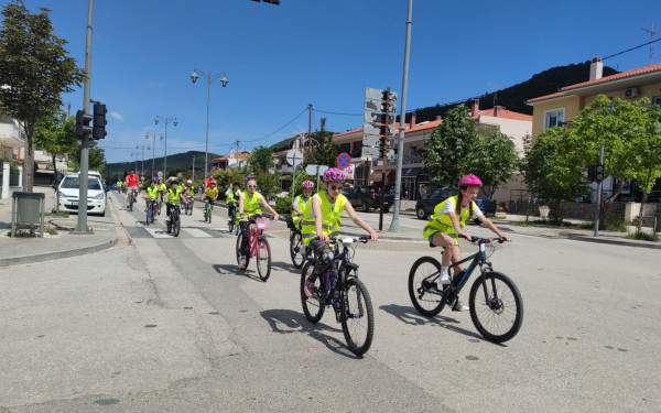 Χαλκιδική: Δεκάδες ποδήλατα άλλαξαν την εικόνα της κυκλοφορίας στον Πολύγυρο
