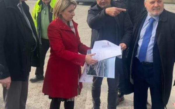 Αλεξοπούλου: Αυτοψία στον υπό κατασκευή σταθμό φόρτισης των νέων ηλεκτρικών λεωφορείων του ΟΑΣΘ στη Σταυρούπολη