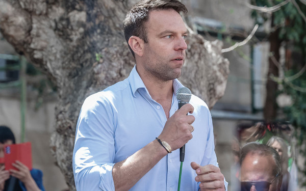 ΣΥΡΙΖΑ: Για συντριπτική νίκη με βάση τα πρώτα αποτελέσματα κάνει λόγο η πλευρά Κασσελάκη