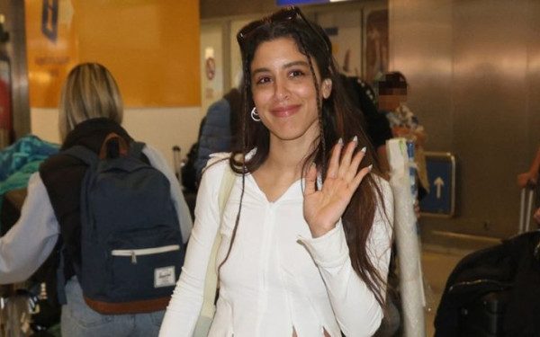 Eurovision 2024: Χαμογελαστή και ευδιάθετη επέστρεψε στην Αθήνα η Μαρίνα Σάττι