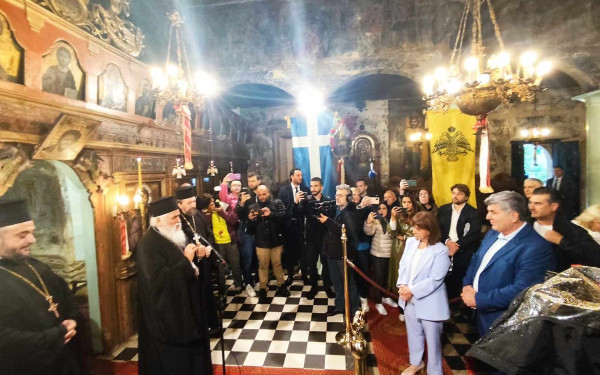 Θεσσαλονίκη: Στον Ιερό Ναό Αγίου Αθανασίου Ευόσμου η Πρόεδρος της Δημοκρατίας (βίντεο, φωτ.)