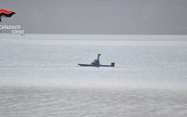 Ιταλία: Διακινητές έφτιαξαν τηλεκατευθυνόμενο υποβρύχιο για να μεταφέρουν ναρκωτικά - Δείτε βίντεο