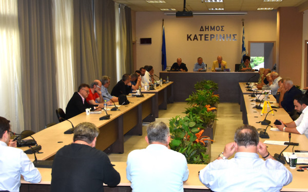 Ο Δήμος Κατερίνης προωθεί το έργο για την αντιμετώπιση της διάβρωσης των ακτών