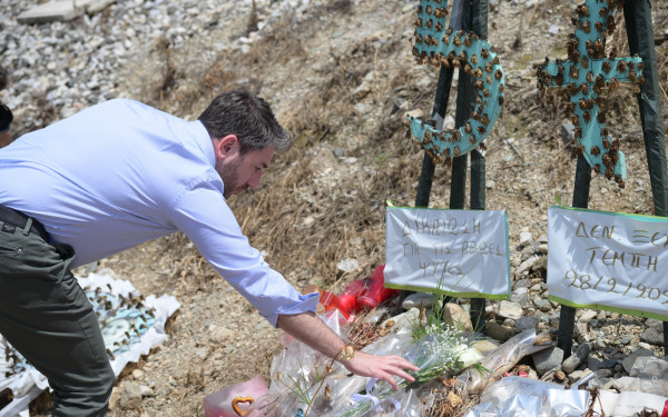 Νίκος Ανδρουλάκης στα Τέμπη: Δεν υπάρχει περίπτωση να αφήσουμε αυτή την τραγωδία χωρίς να πέσει άπλετο φως