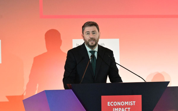 ECONOMIST - Ανδρουλάκης: «Το δήθεν οικονομικό θαύμα βασίζεται σε σαθρά θεμέλια - Αποδεικνύεται ότι είναι μία εικονική πραγματικότητα»