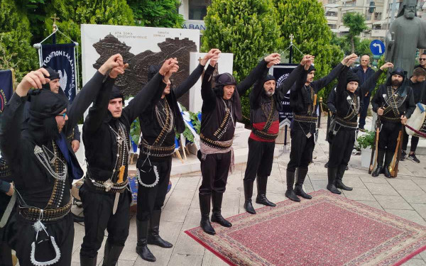 Η Καλαμαριά τίμησε τη μνήμη των θυμάτων της Γενοκτονίας των Ελλήνων του Πόντου (φωτ.)