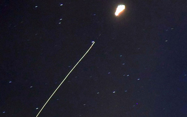 Εξερράγη στον αέρα ο πύραυλος που μετέφερε δορυφόρο της Βόρειας Κορέας