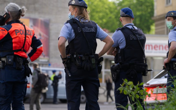 Ελβετία: 23χρονος Κινέζος επιτέθηκε και τραυμάτισε με μαχαίρι τρία παιδιά