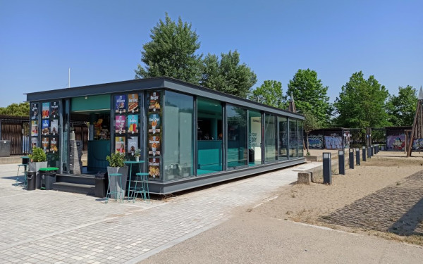 Θεσσαλονίκη: Καμία προσφορά για το μεγάλο αναψυκτήριο στη Νέα Παραλία - Τι γίνεται με τα άλλα τρία περίπτερα