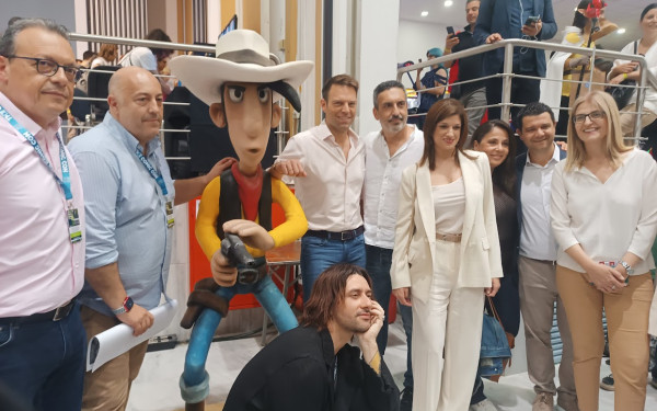 Θεσσαλονίκη: Σε Διεθνή Έκθεση Βιβλίου και «The Comic Con» ο Κασσελάκης - Οι σέλφι, τα games και τα... παραπολιτικά (βίντεο, φωτ.)