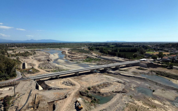 Παραδόθηκε στην κυκλοφορία η νέα γέφυρα Ευήνου