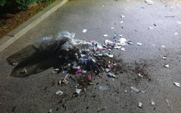 Βόρεια Κορέα: Ο Κιμ Γιονγκ Ουν έστειλε προπαγανδιστικά μπαλόνια με σκουπίδια και... περιττώματα ζώων στην Νότια Κορέα - «Μείνετε σπίτι» (βίντεο, φωτ.)