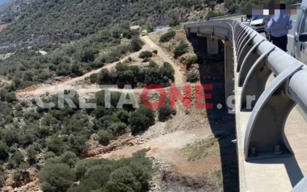 Κρήτη - Τραγωδία στον ΒΟΑΚ: Γυναίκα πήγε να βγάλει φωτογραφία και έπεσε στο κενό
